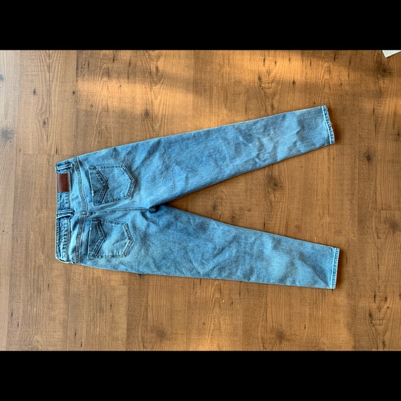 *SOLD* Unpublished Light Wash Debbie (StepMom) High Waist Jeans sz26 - Picture 8 of 9